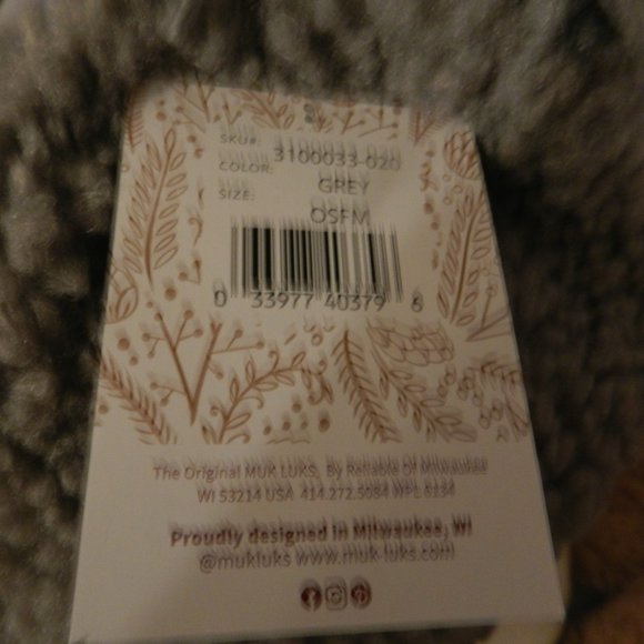 Muk Luks Women's Sherpa Pom Pom Beanie Hat  Grey NWT/NEW - Picture 8 of 14